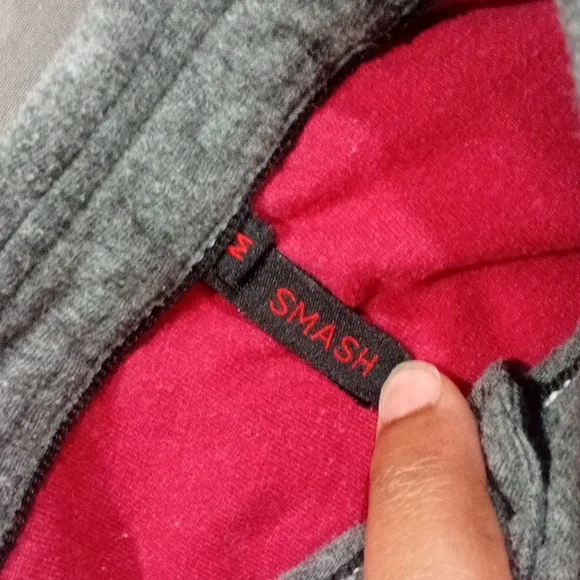 Gray Polo Shirt with Red Accents - Picture 4 of 7